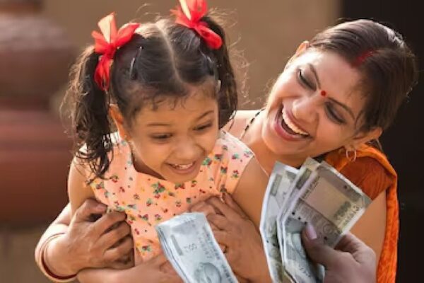 ‘लाडकी बहीण’साठी आता फक्त ‘या’ कागदपत्रांची गरज, तहसील कार्यालयात जायची गरज नाही